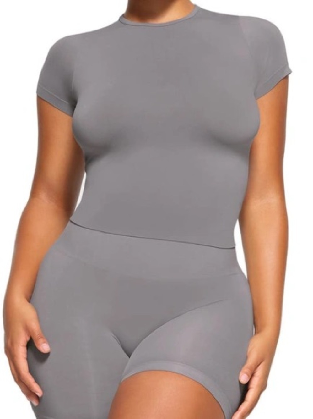 SKIMS SOFT SMOOTHING SEAMLESS SHORT PACIFIC SMALL